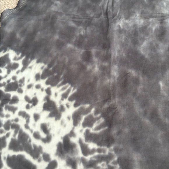 Lululemon All Yours Tank *Tie Dye
Marmoleado Tie Dye Graphite Grey size 2 NWOT - Picture 3 of 5
